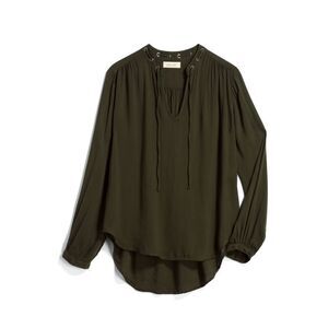 Bella Dahl Bianca Grommet Detail Top – Dark Forest Elegance